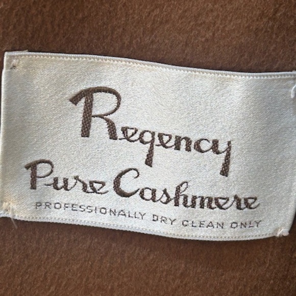 Regency Pure Cashmere Coat with  large shoulder pads - Picture 3 of 13